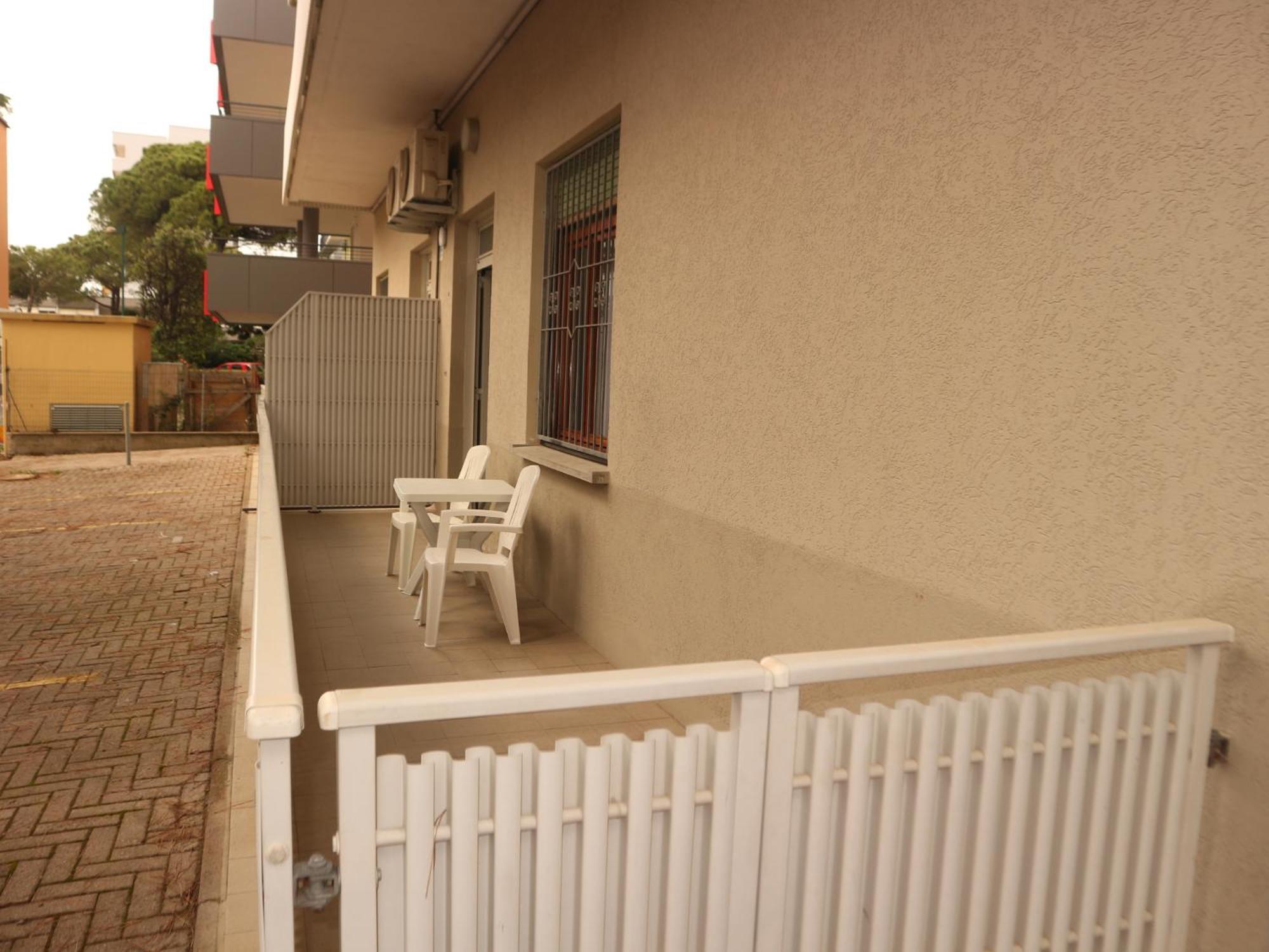 Elena Apartment Lignano Sabbiadoro Exterior photo