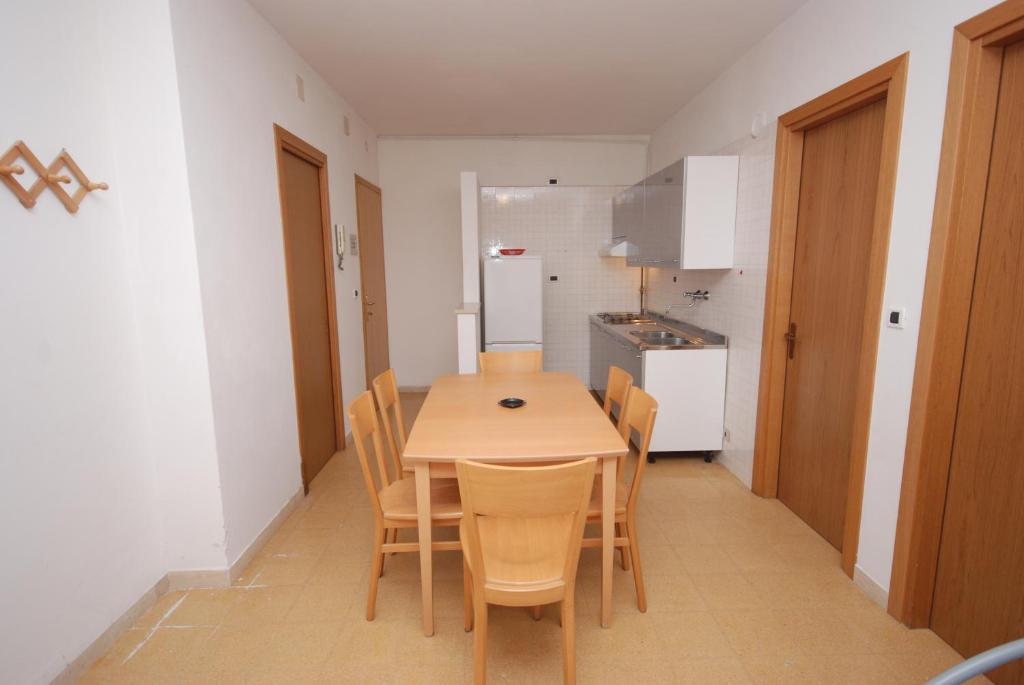 Elena Apartment Lignano Sabbiadoro Room photo