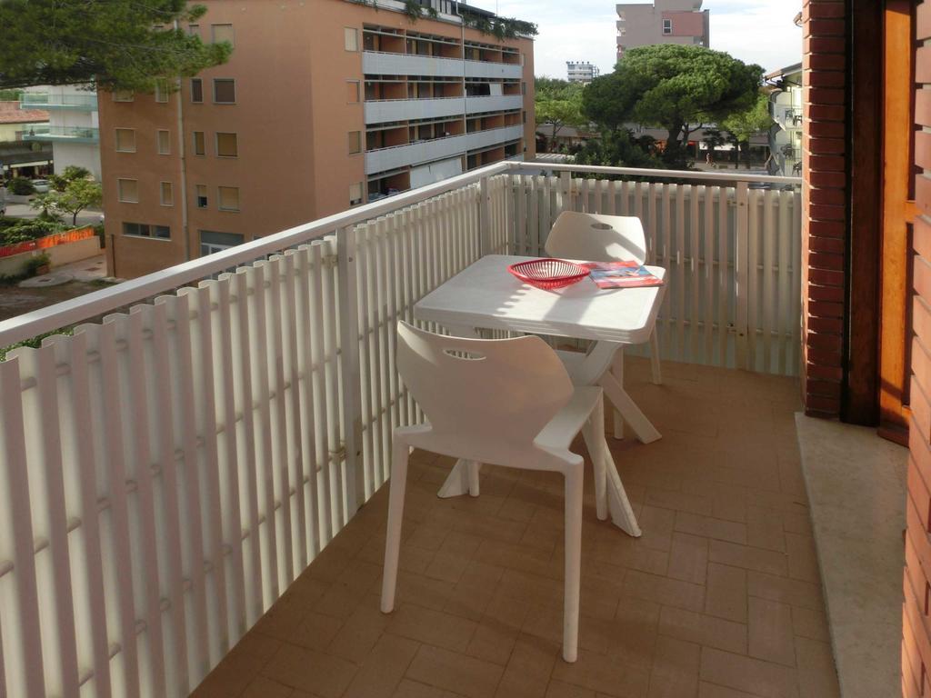 Elena Apartment Lignano Sabbiadoro Exterior photo